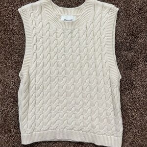 Abercrombie & Fitch sweater vest